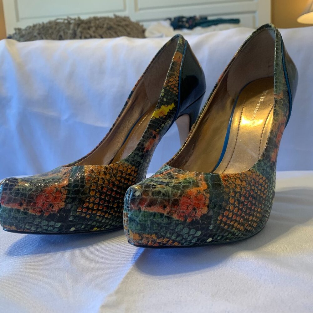 BCBGeneration Multi Colored Black Heel Size 8 Animal Print